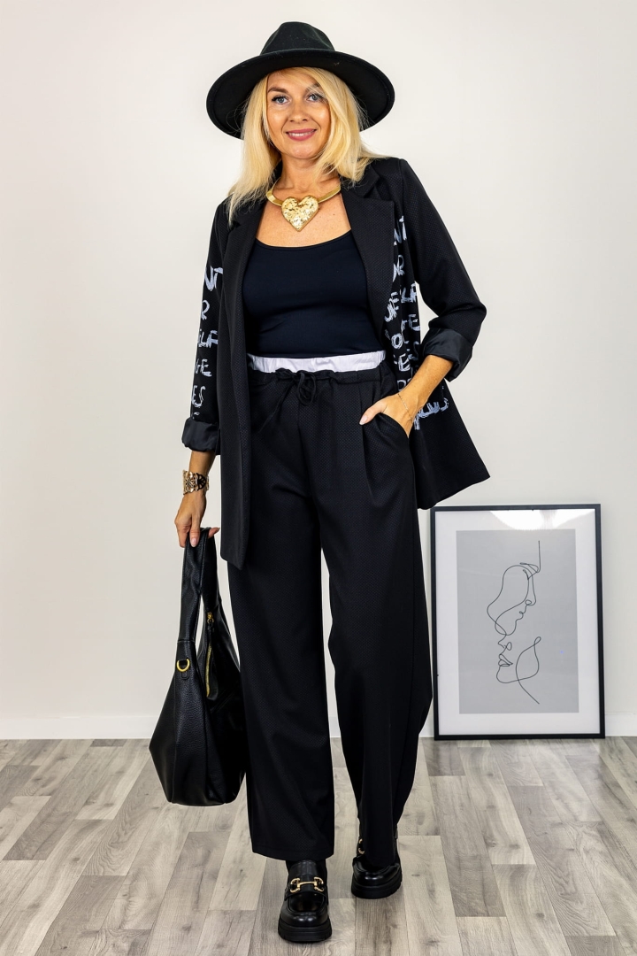 Spodnie wide leg z zakładkami i troczkiem przy pasku Domasoa czarne