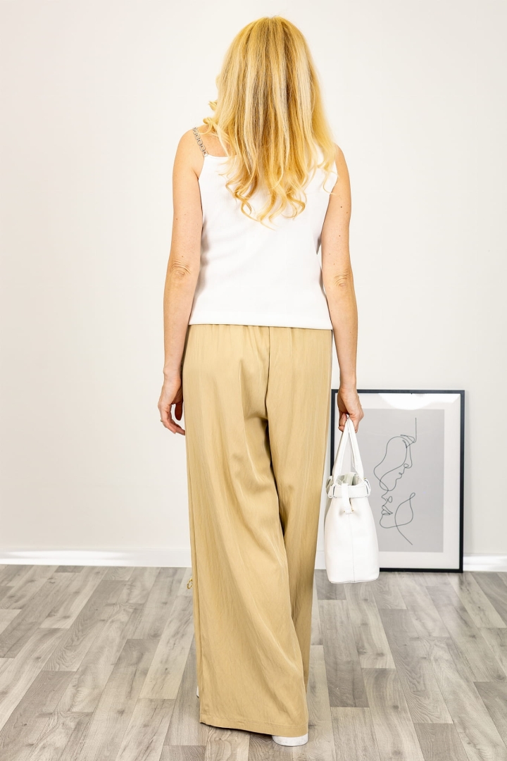 Dzianinowy top z biżuteryjnym ramiączkiem zdobionym cyrkoniami Uzzanesa ecru