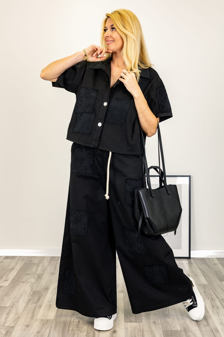 Spodnie wide leg ozdobne naszywki Acirealea czarne 