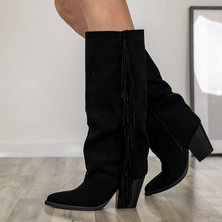 Wysokie kozaki z ekologicznego zamszu. Buty na obcasie 9 cm, czarne.