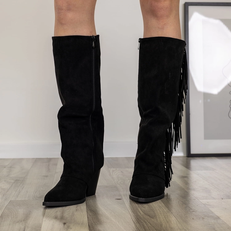 Czarne kozaki z frędzlami na obcasie, buty w stylu western