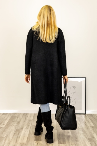 Czarny kardigan Collepinoa z kieszeniami – elegancki fason, idealny do warstwowych stylizacji.