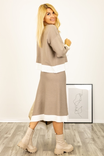Vipitenoa komplet dzianinowy beżowo-biały sweterek z okrągłym dekoltem spódnica asymetryczna miękka dzianina