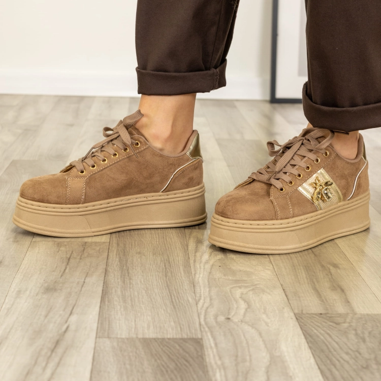 Sneakersy Pontelandolfo fango z ozdobnym motywem na platformie w casualowym stylu