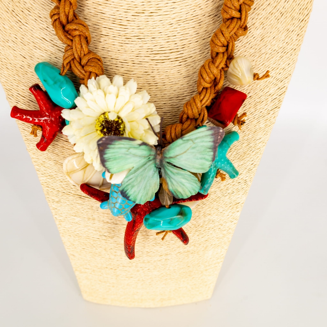 Włoski naszyjnik boho z motywami morskimi.