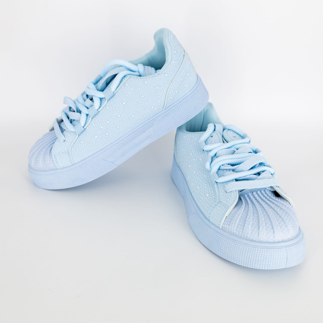 Błękitne sneakersy damskie Piobesi sznurowane z tłoczonym noskiem i subtelnymi cyrkoniami