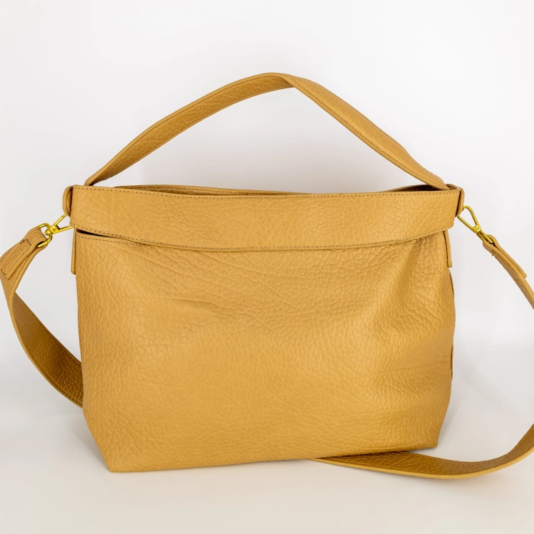 Elegancka torebka camelowa Sanginesio 2 w 1 z kosmetyczką marki Antaresa