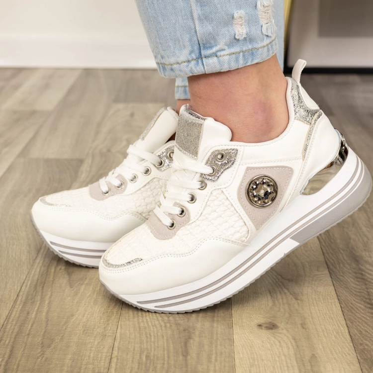Sneakersy damskie Frassinetto w kolorze biało srebrnym o nowoczesnym miejskim charakterze