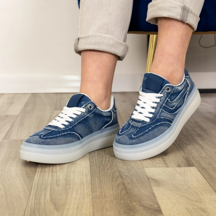 Sneakersy jeansowe Garzigliana ciemne na grubej gumowej podeszwie Antaresa