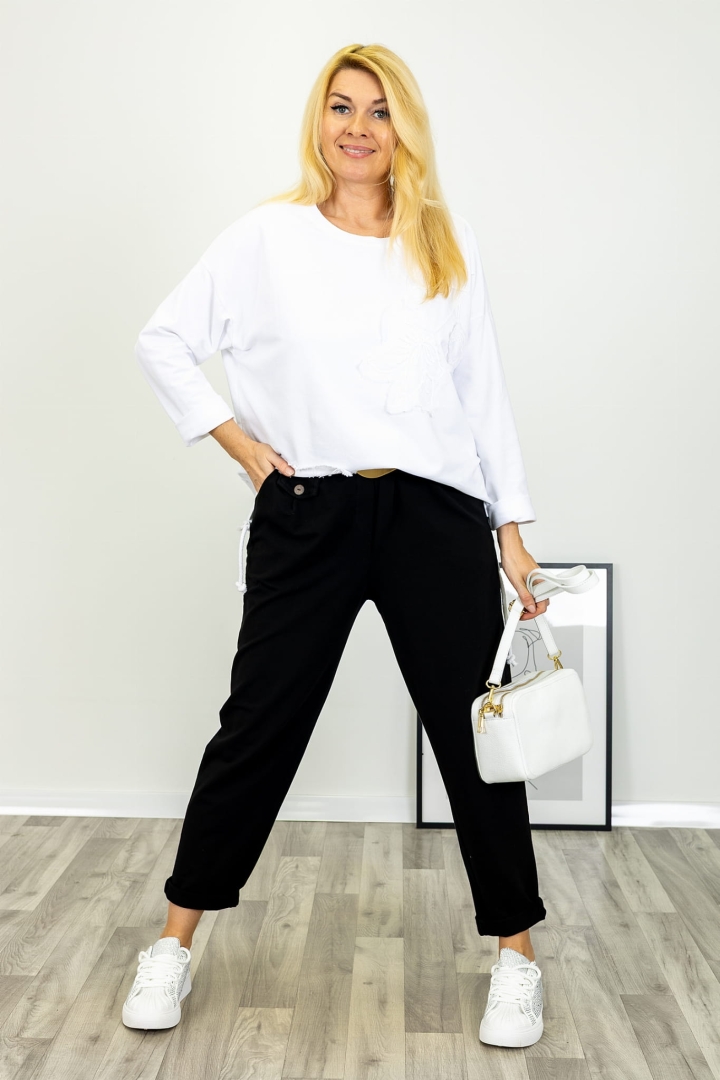 Spodnie Monteodorisio czarne materiałowe z kieszeniami z patką