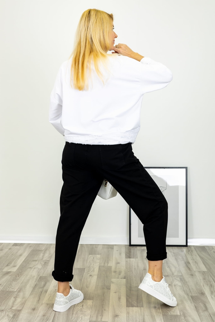 Spodnie Monteodorisio czarne o swobodnej linii i kieszeniach