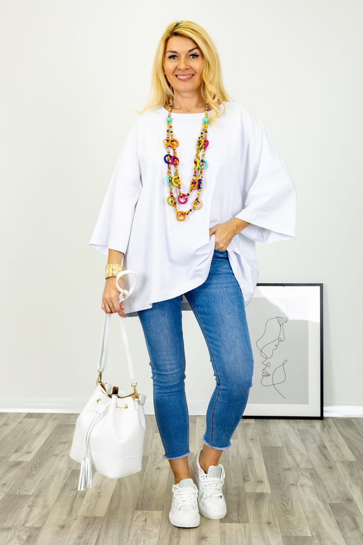 T-shirt plus size z krótkim rękawem obniżoną linią ramion i gładką formą Cadiroggio biały