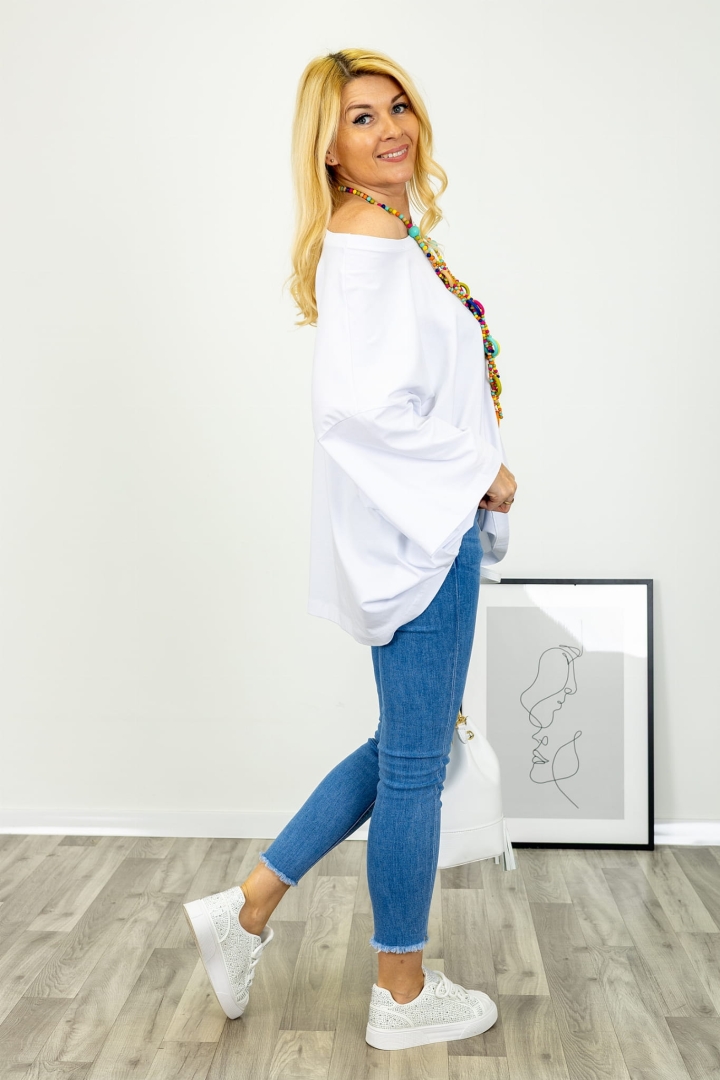 T-shirt gładki plus size z luźną formą obniżonymi ramionami i okrągłym dekoltem Cadiroggio biały