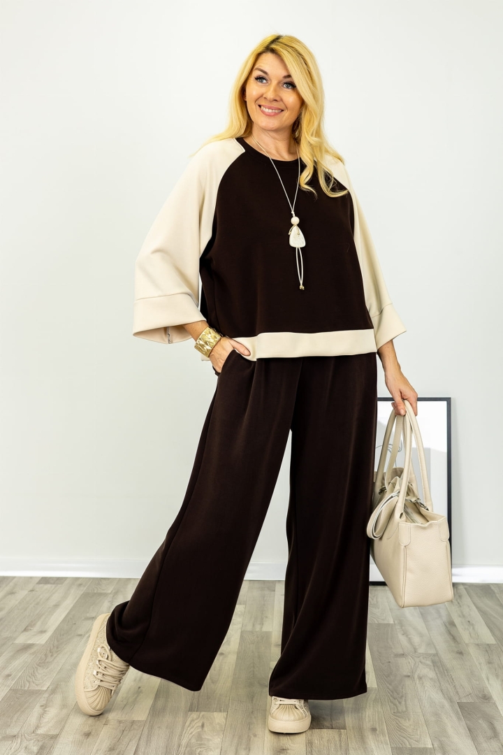 Bluzka Pisoniano brązowo beżowa o prostym kroju z długim rękawem