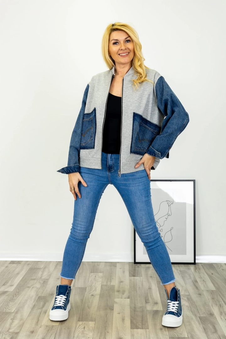 Bluza damska Cedrasco szara na suwak z jeansowymi rękawami