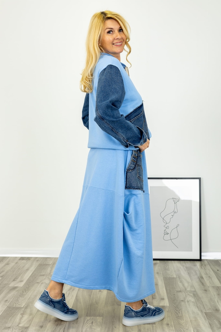 Spódnica maxi na gumce Grosotto błękitna z zakładkami bocznymi i jeansowymi wstawkami Antaresa