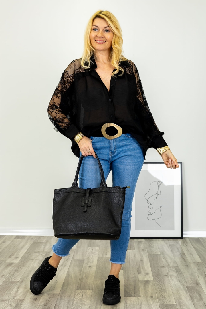 Koszula z delikatnej koronki zapinana na guziki z kołnierzykiem i długim rękawem Apricena czarna