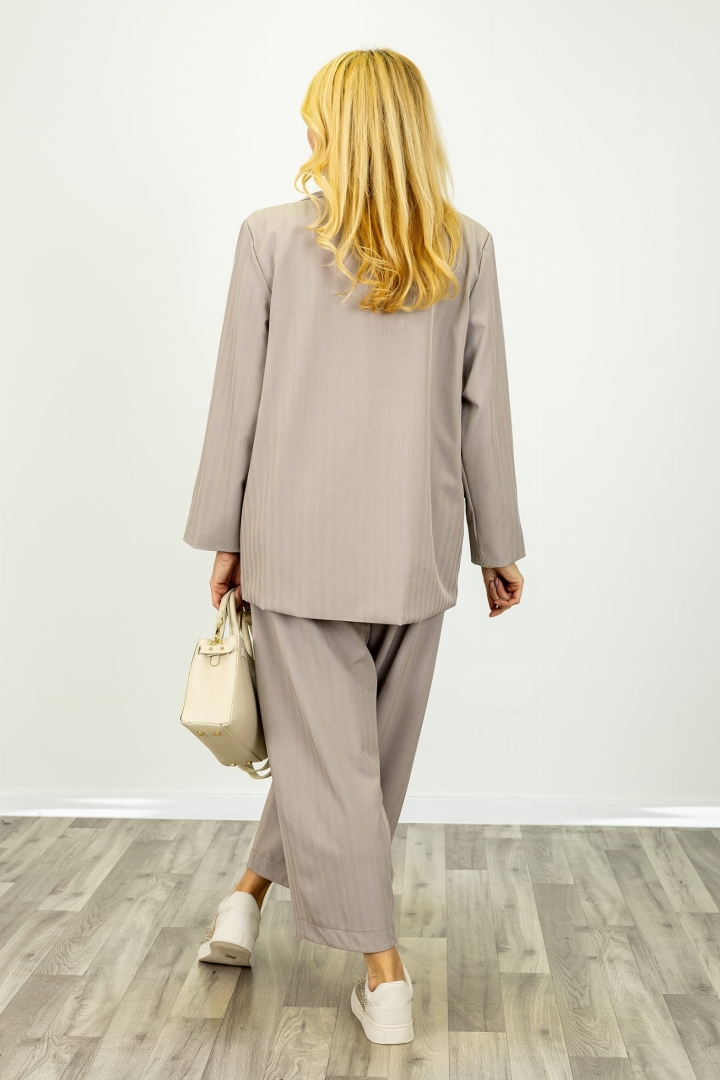 Marynarka Trepalle fango o klasycznym kroju z prążkowaną strukturą Antaresa