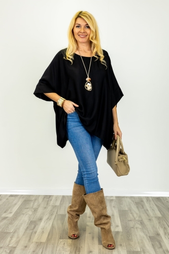 Bluzka satynowa oversize z szerokim rękawem i obniżoną linią ramion plus size Bastianuova czarna