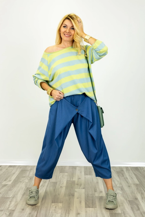 Lanzada spodnie jeansowe denim blue na gumce z kopertowym przodem zapinane na guzik z kieszeniami marki Antaresa