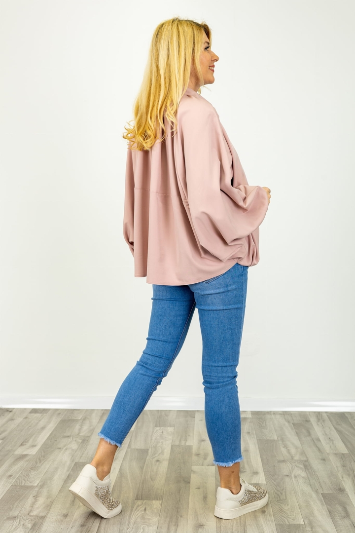 Kurtka Mosciano pudrowo różowa typu bomberka o swobodnym kroju