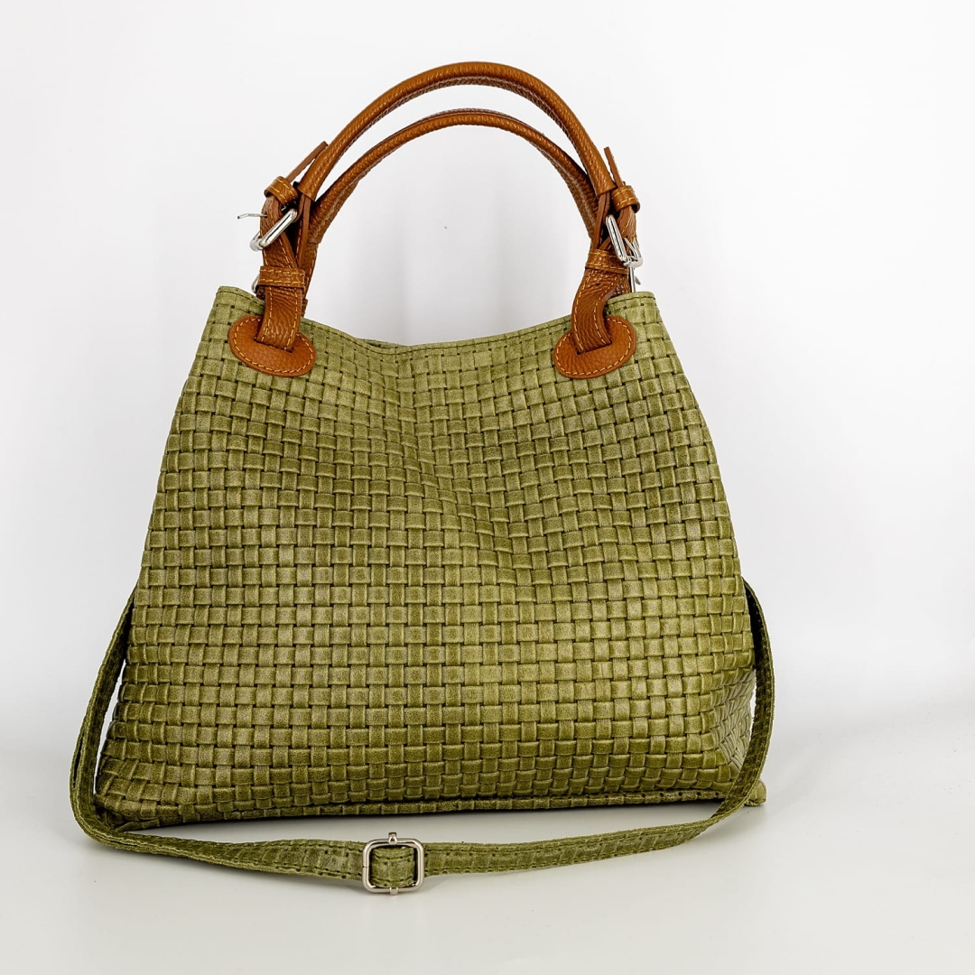 Skórzana torebka pleciona z długim regulowanym paskiem khaki.