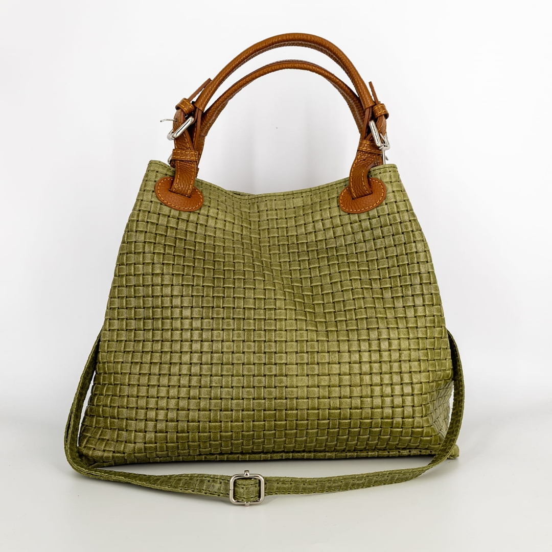 Włoska torebka skórzana idealna na codzienne zakupy khaki.