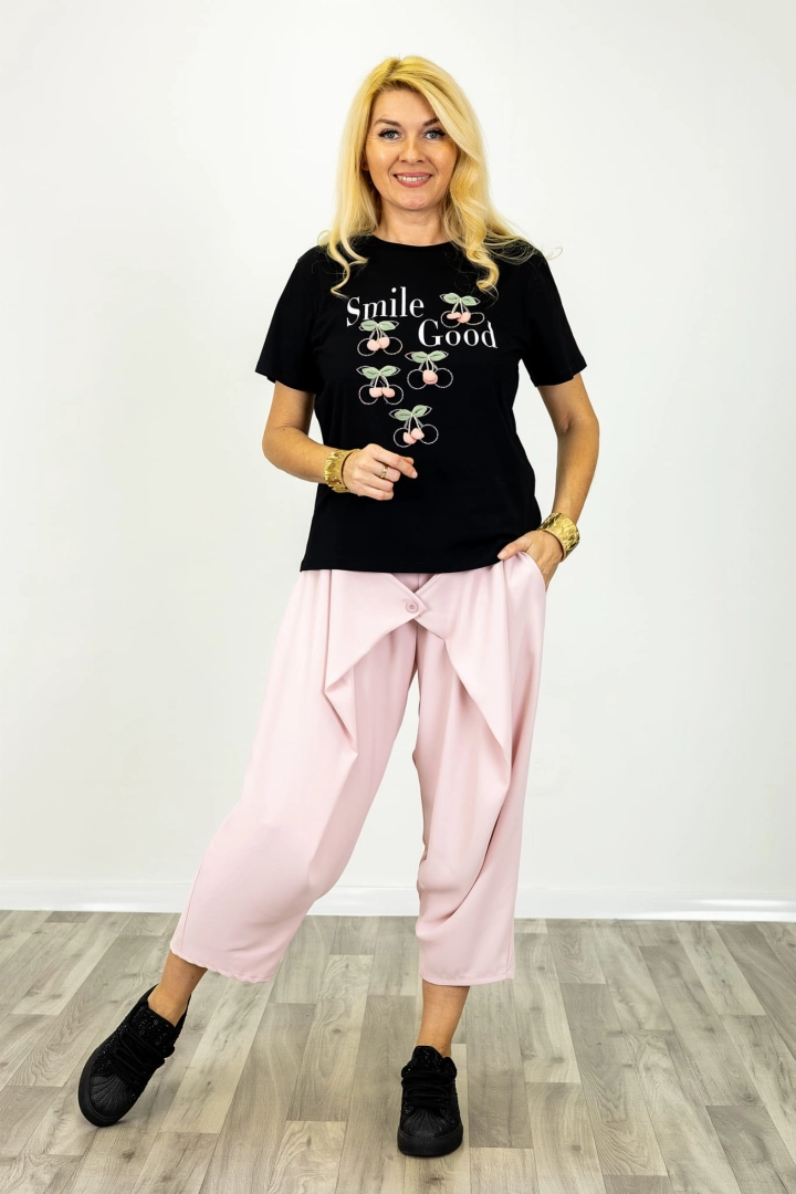 Czarny t-shirt Villamarzana Antaresa z okrągłym dekoltem krótkim rękawem i dekoracyjnymi wisienkami