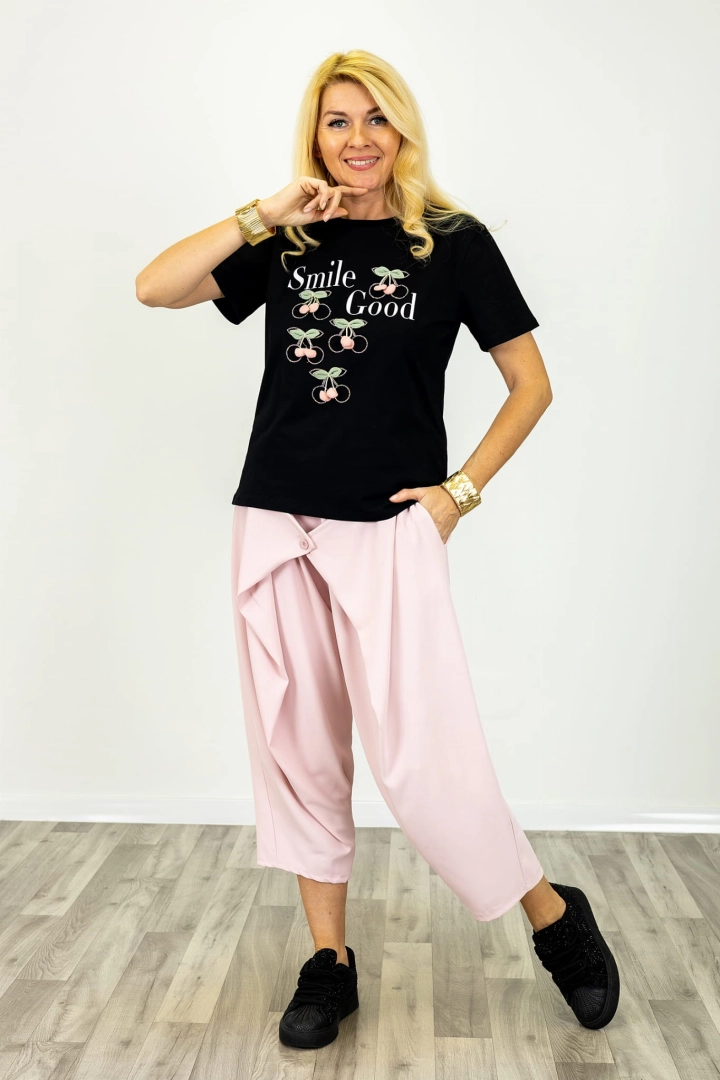 T-shirt Villamarzana czarny Antaresa z aplikacjami 3D wisienek dżetami i napisem