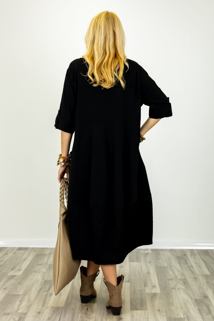 Czarna sukienka midi oversize Focognano o luźnym kroju