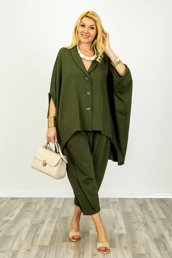 Mega oversizowa narzutka zapinana rękaw kimono asymetryczna plus size khaki