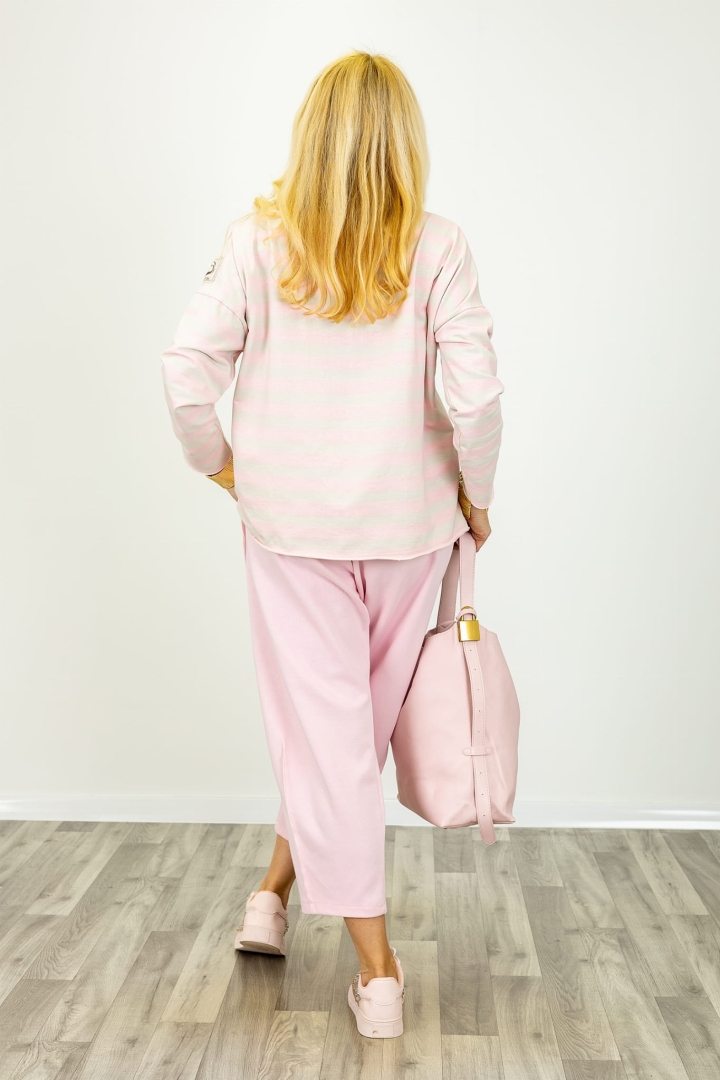 Uniwersalna, causalowa bluzka Rondanina w paski z naszywką i długim rękawem