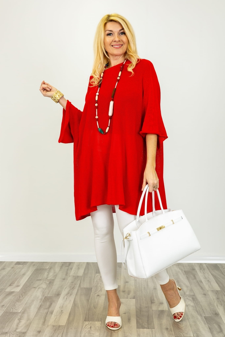 Tunika mega oversize Tornimparte czerwona z cienkiej dzianiny z długim rękawem kimono i okrągłym dekoltem