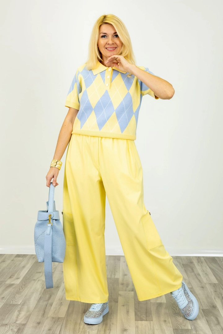 Eleganckie spodnie z apaszką typu wide leg żółte
