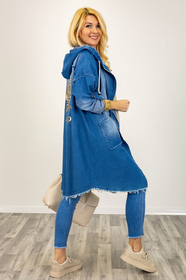 Płaszcz jeansowy oversize Scicli medium denim blue ze złotym nadrukiem