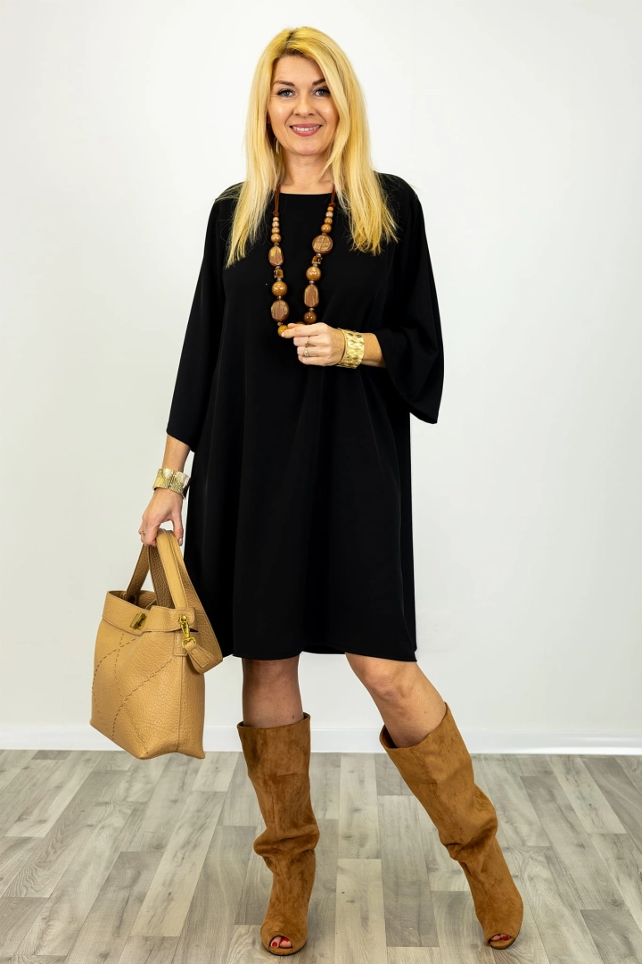 Czarna sukienka midi Portoferraio elegancka oversize z okrągłym dekoltem z gładkiego materiału