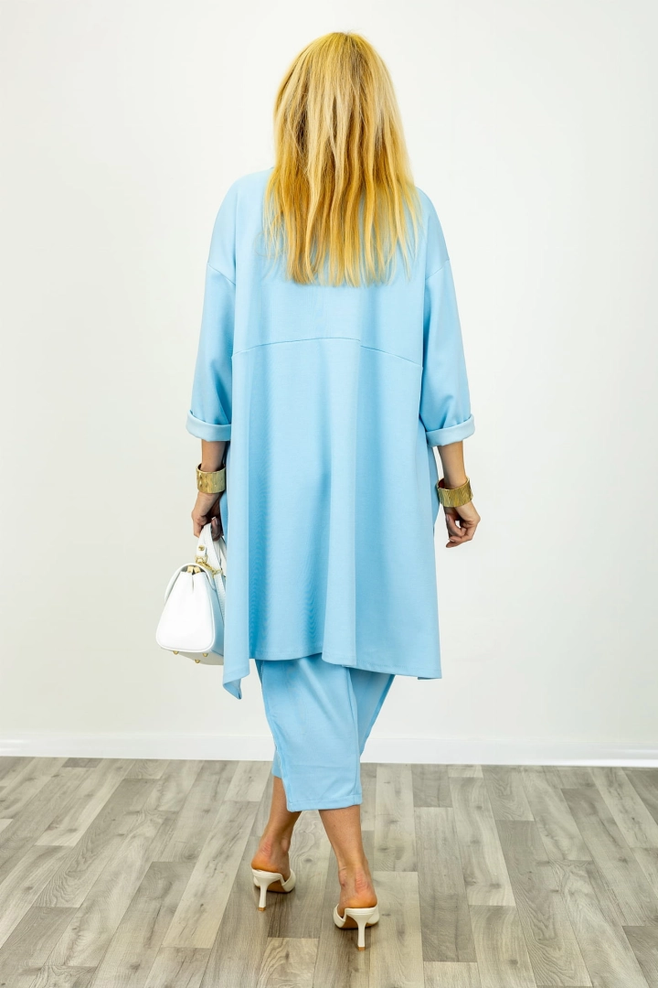 Włoska narzutka plus size błękitna Montescudaio elegancki płaszczyk oversize