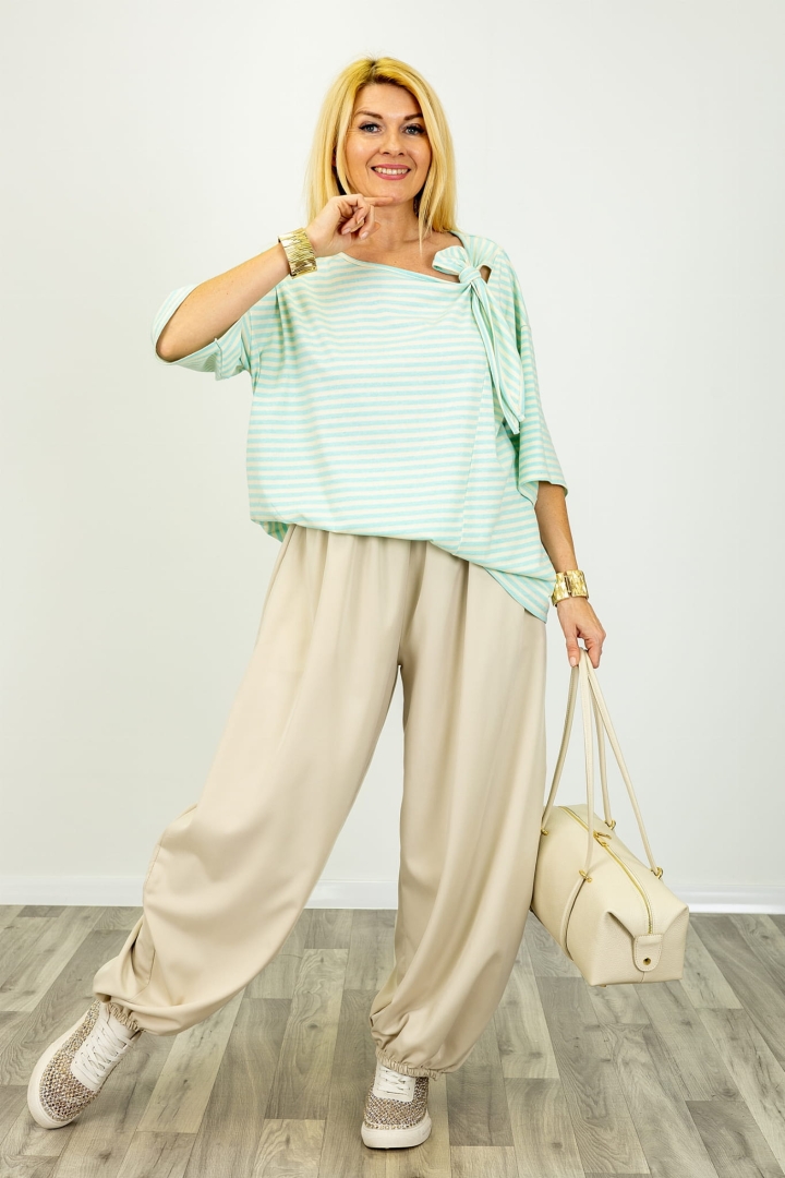 Bluzka oversize Argentario beż z turkusem w paski z asymetrycznym przeszyciem i wiązaniem na ramieniu