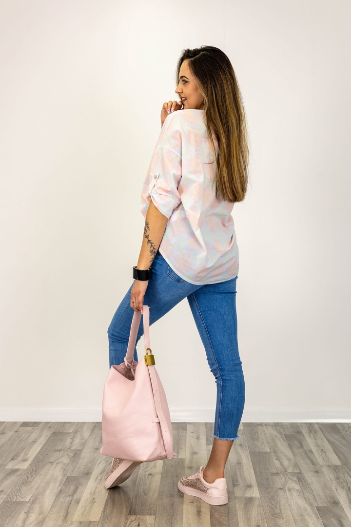 Włoska koszula Valmozzola beżowa z pudrowym różem asymetryczna oversize wzór w romby