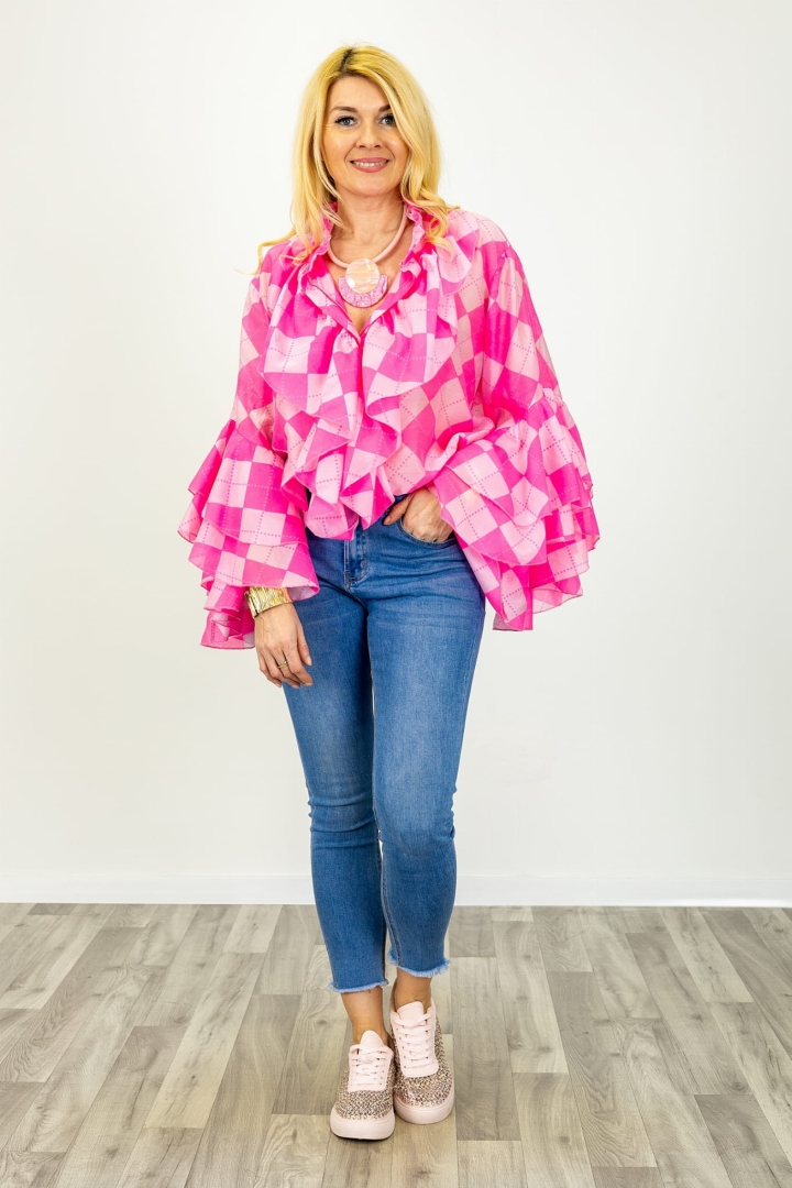 Bettona różowa bluzka damska oversize w geometryczne romby z falbanami