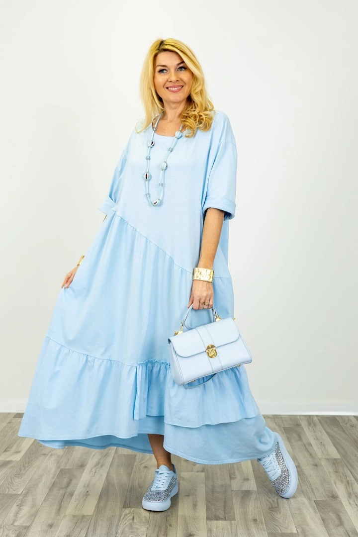 Sukienka oversize maxi Agerola błękitna z kieszeniami i asymetrycznym krojem plus size
