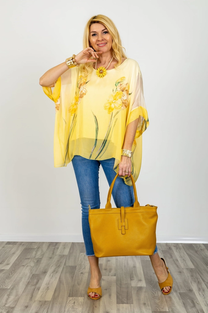 Bluzka jedwabna w kwiatowy wzór Cicagna żółta z rękawem kimono i okrągłym dekoltem asymetryczna