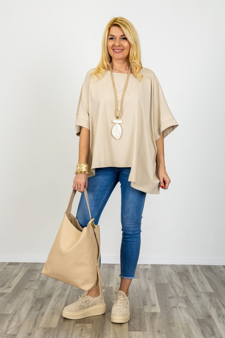 Bluzka mega oversize asymetryczna z krótkim rękawem kimono i okrągłym dekoltem Falerone beżowa