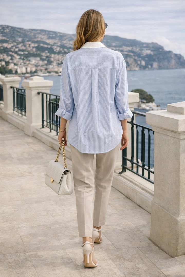 Błękitna koszula damska w paski Fieradiprimiero z dżetami klasyczny kołnierz elegancka