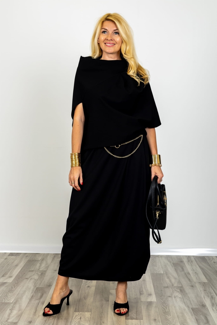 Spódnica maxi czarna model Buonconvento z gumką w pasie zakładkami i kieszeniami fason luźny