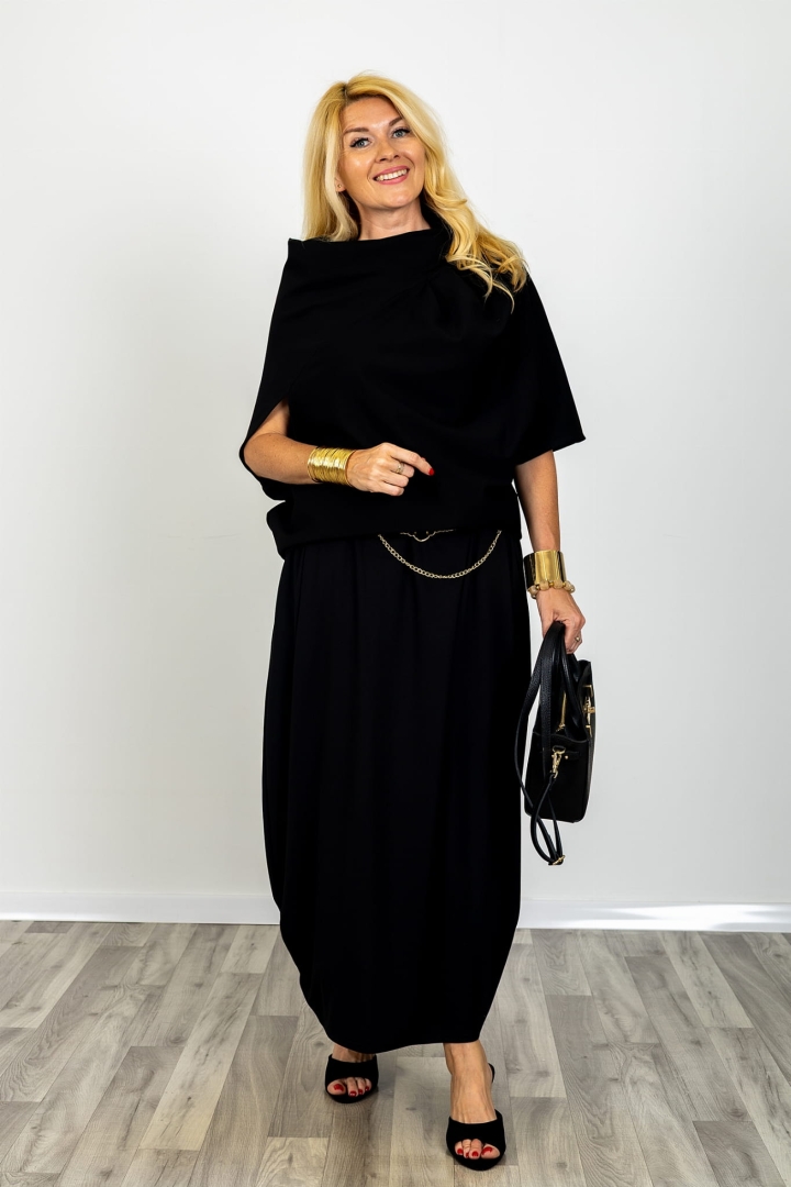 Spódnica maxi Buonconvento czarna z zakładkami kieszeniami i gumką w pasie o swobodnym fasonie