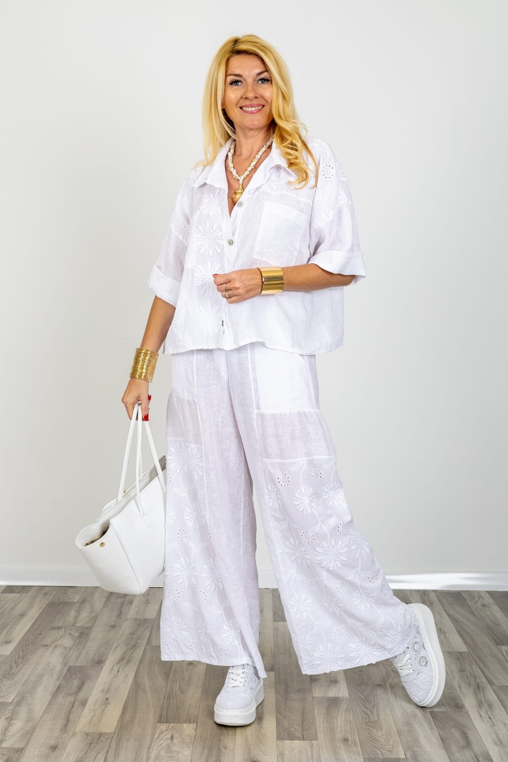 Biała koszula damska Borgopace lniana oversize haftowane kwiaty kołnierz lekka boho