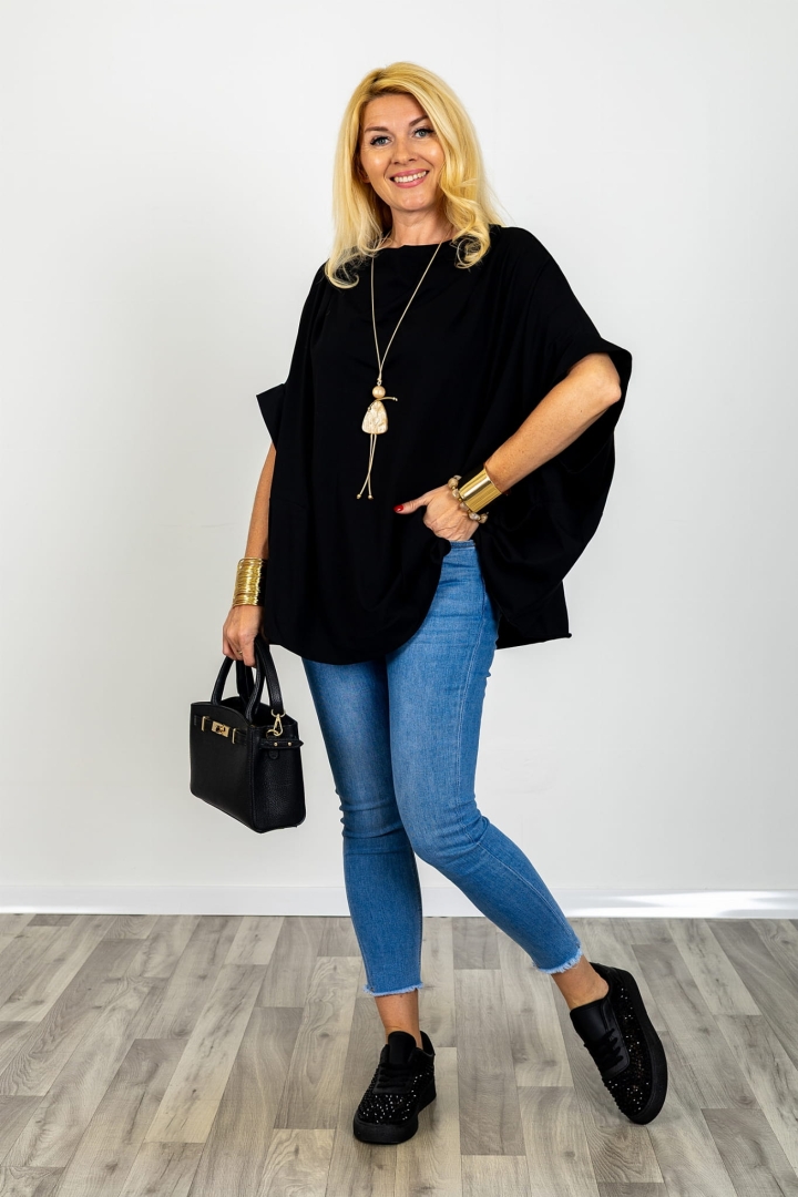 Bluzka mega oversize z rękawem kimono dekoltem woda i kieszonkami na przodzie Montesilvano czarna