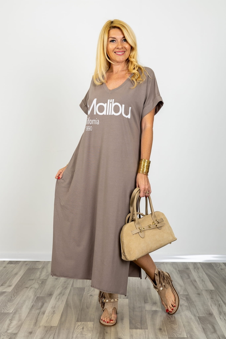 Sukienka maxi oversize fango z kieszeniami dekolt V krótki rękaw luźna sukienka casual Olivetolucano