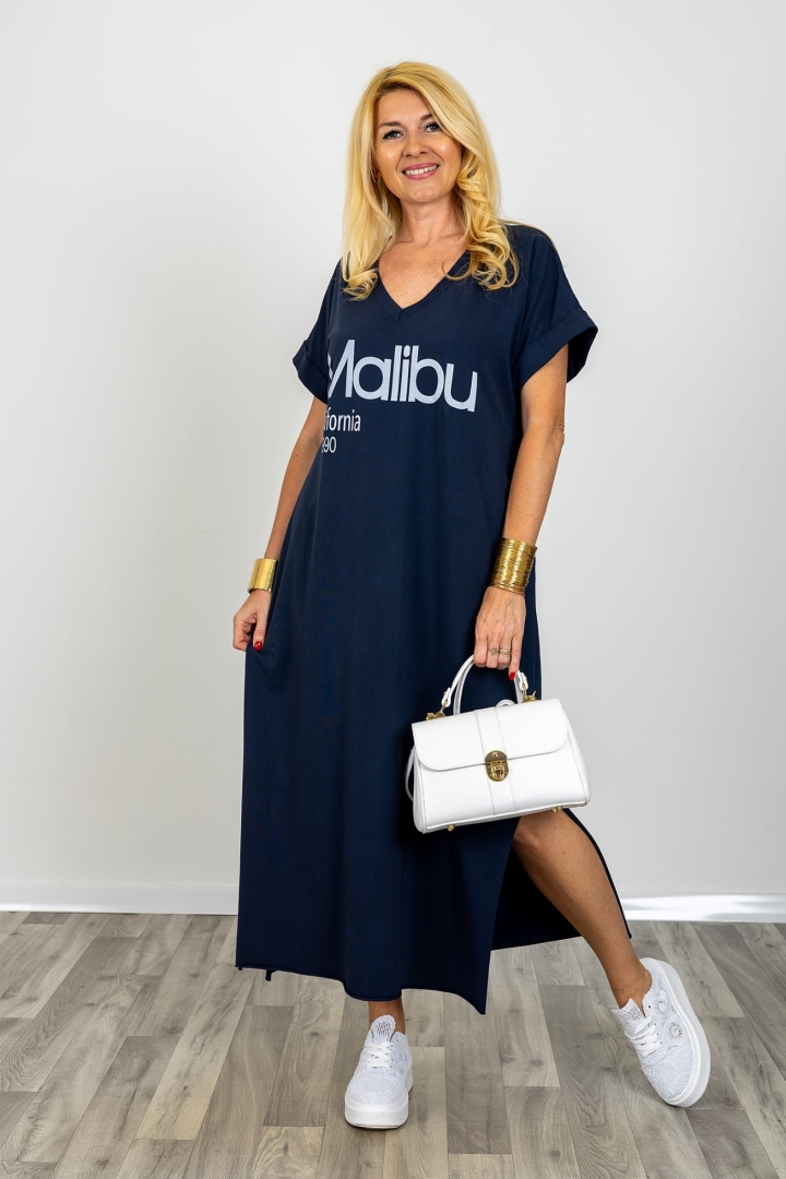 Granatowa sukienka damska maxi oversize kieszenie dekolt V krótki rękaw luźna t shirt styl Olivetolucano